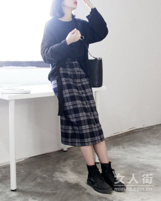 针织+半身裙，名媛文艺范儿show出来